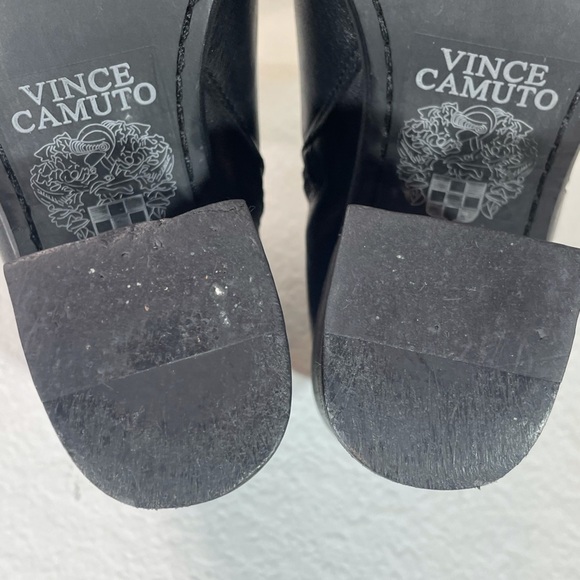 Vince Camuto black leather Debra side zipper ankle heeled boots - Picture 10 of 16